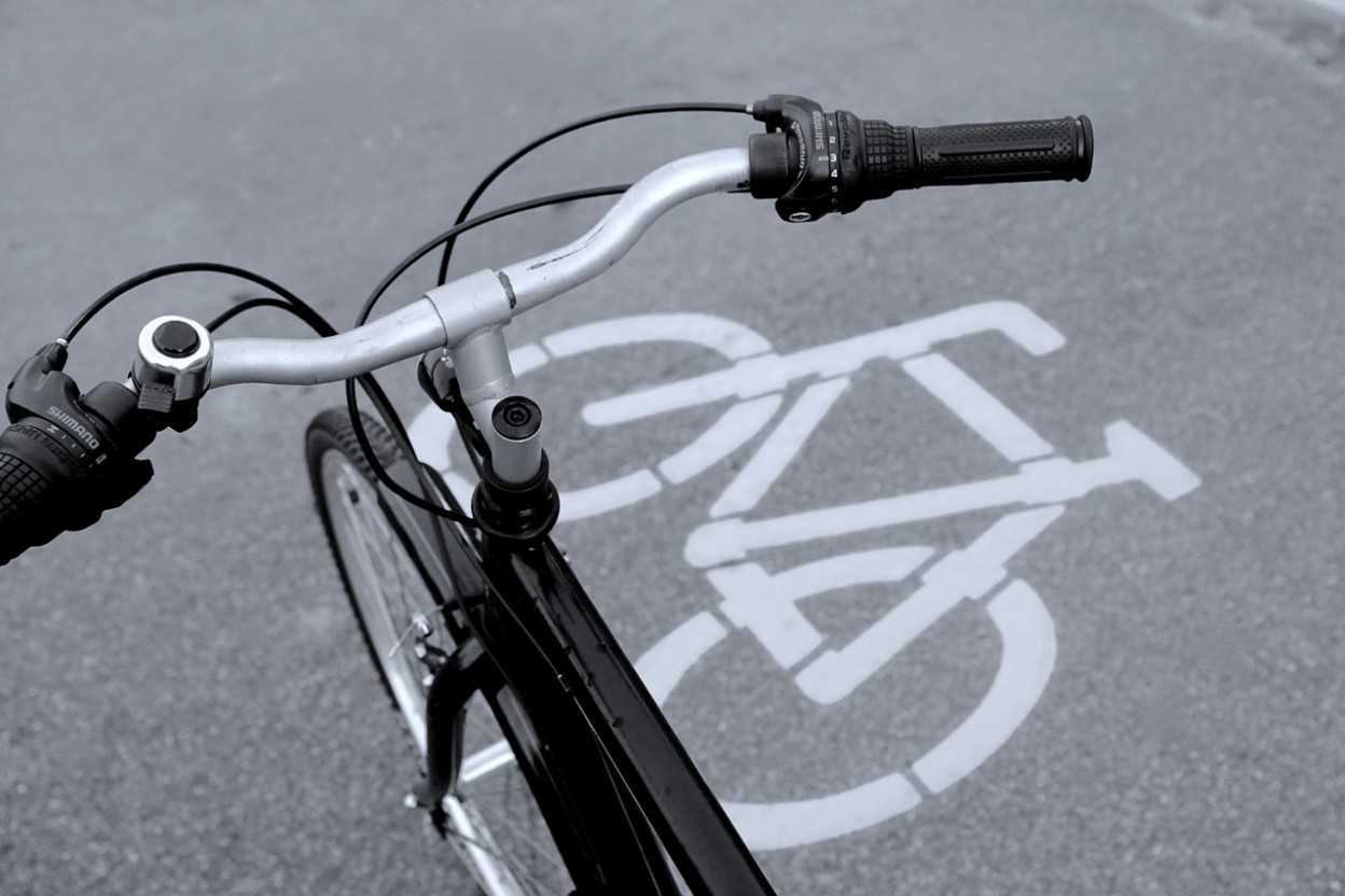 bicycle-path-830216_1280