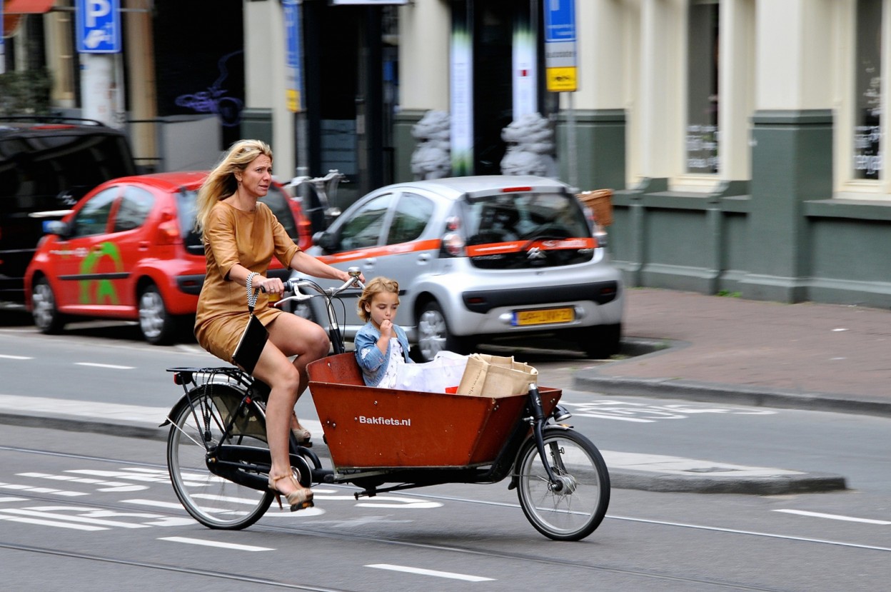 Triporteur, biporteur, une nouvelle façon de se déplacer en ville, avec Amsterdamer