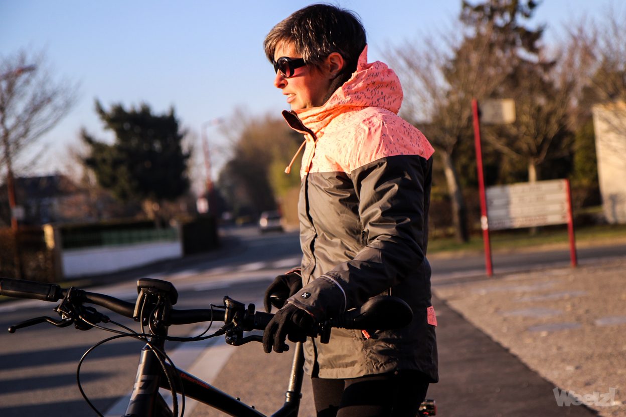 [Test] Veste Btwin Vélo Ville 900, pour garder le cycliste urbain au chaud