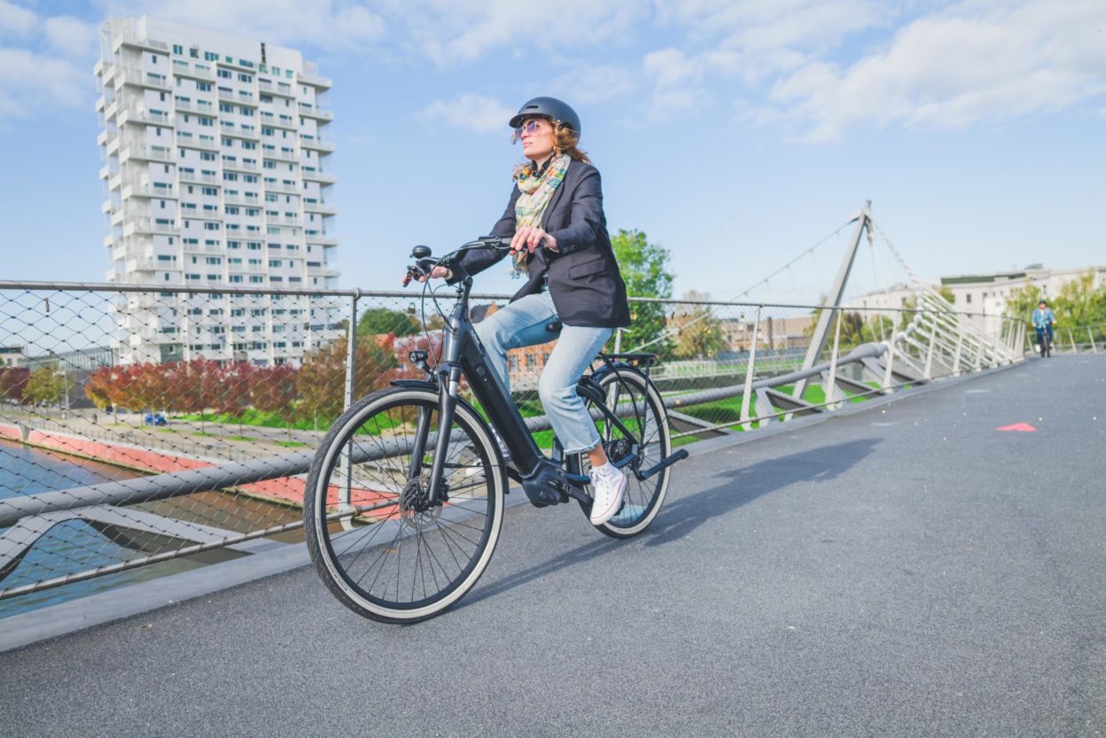 Vélo électrique O2Feel iSwan City Boost,  le Lac des Cygnes version urbaine